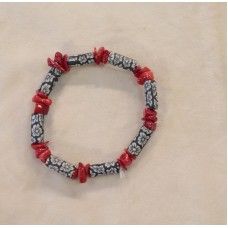 Dabīgo akmeņu rokassprādze